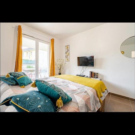 Proche Disney Et Paris - Studio Terrasse Et Parking Prive 몽테브랭 외부 사진