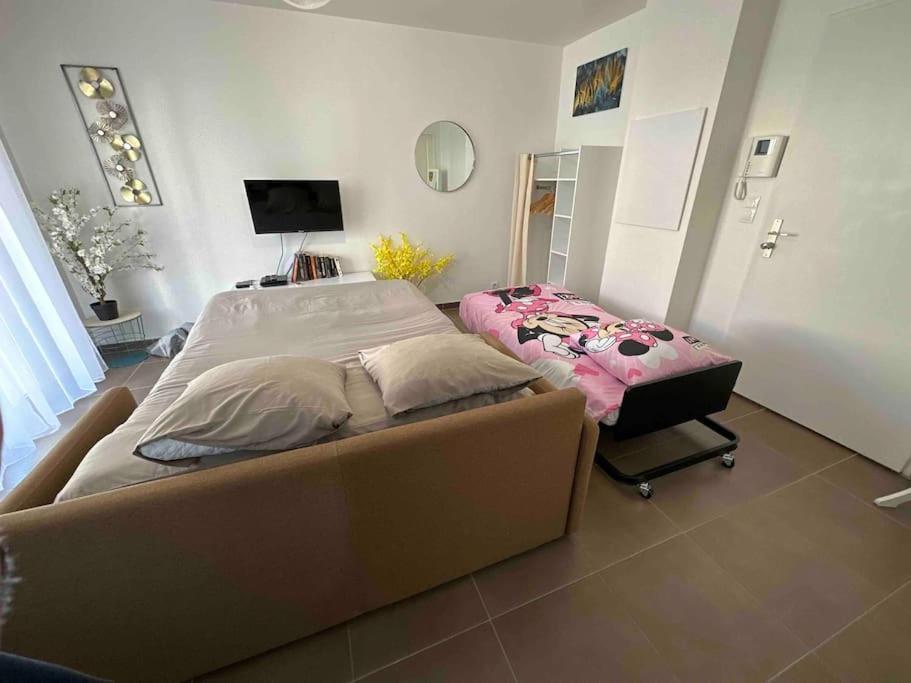 Proche Disney Et Paris - Studio Terrasse Et Parking Prive 몽테브랭 외부 사진