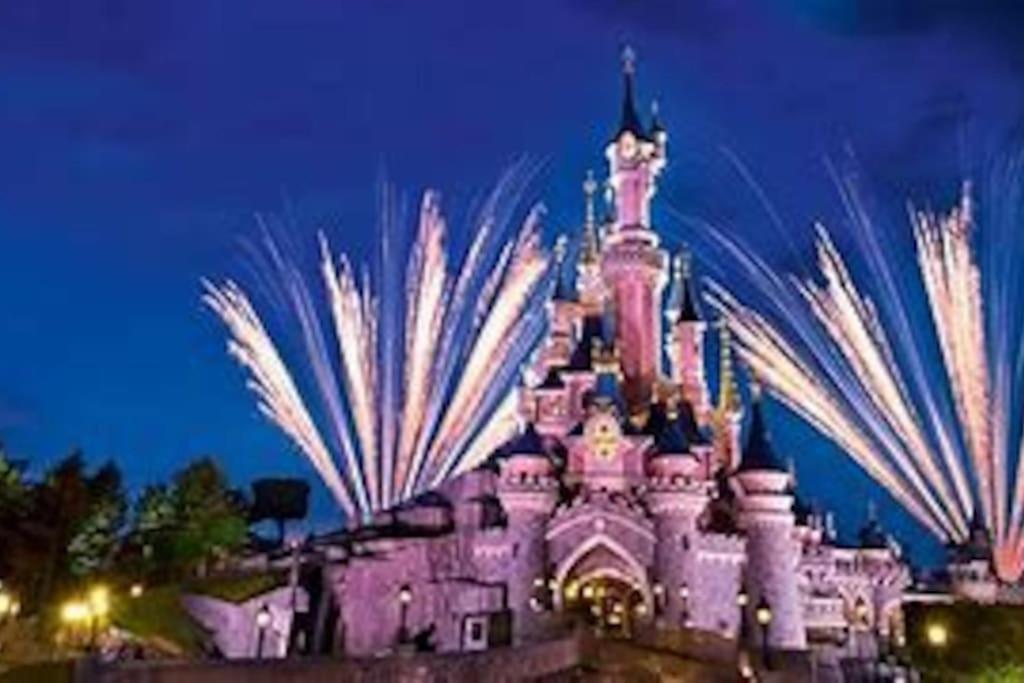 Proche Disney Et Paris - Studio Terrasse Et Parking Prive 몽테브랭 외부 사진